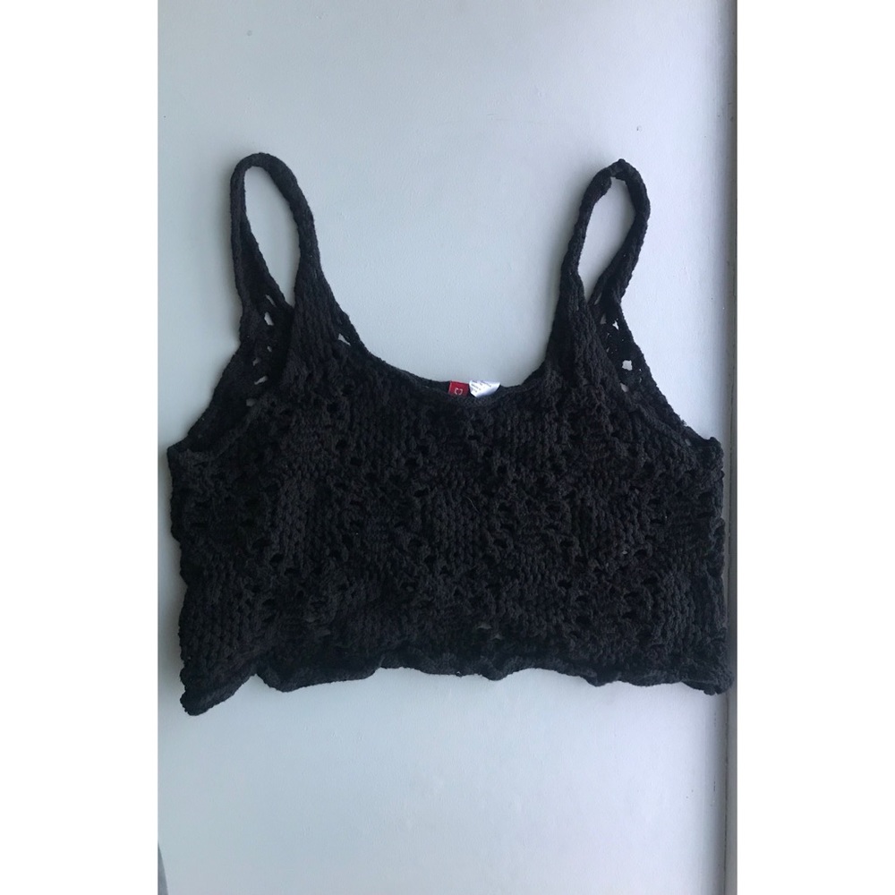 • knitted crop tank •